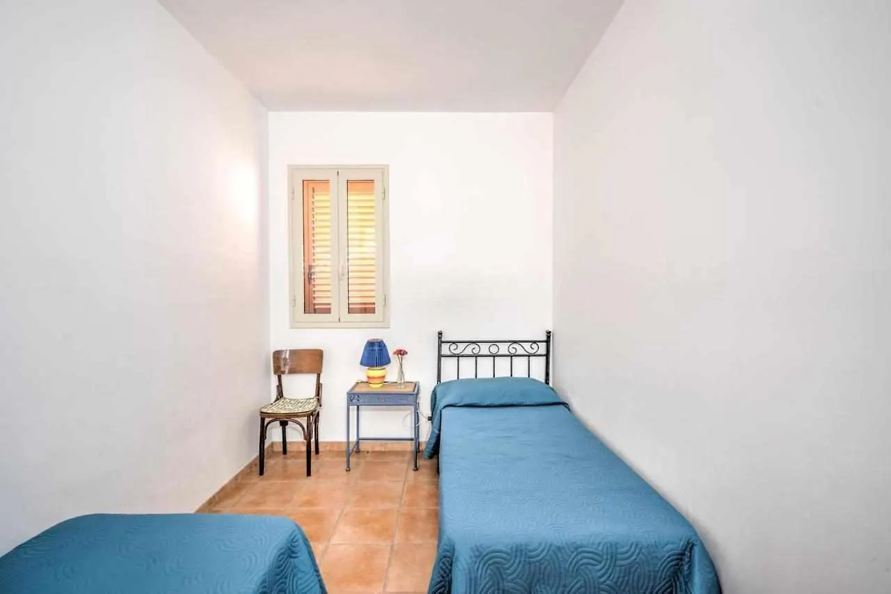 Apartment Appartamento La Veranda Sul Mare A Sampieri